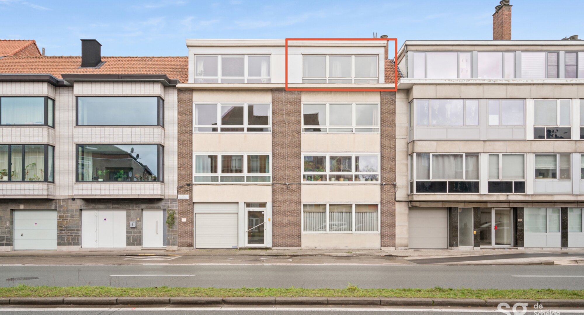 Te renoveren appartement met 2 slaapkamers dichtbij centrum Gent.
