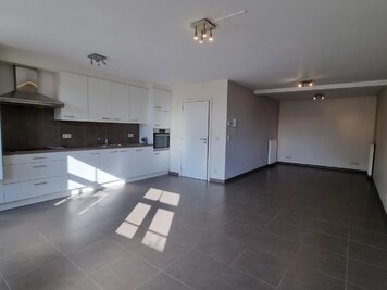 Ruim appartement met 2 slaapkamers in het centrum van De Pinte - 4
