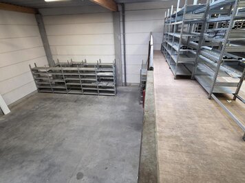 Magazijn met kantoor - 6