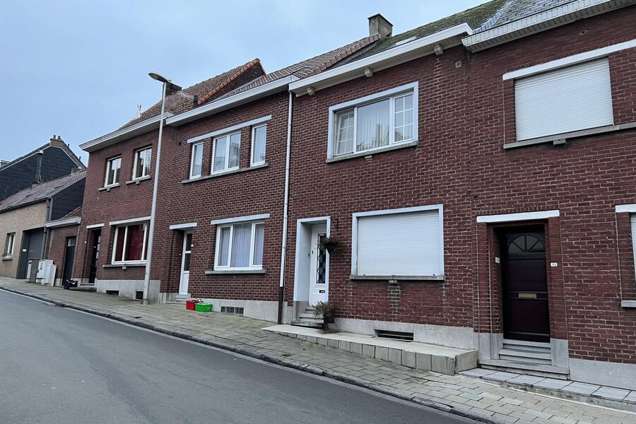 Rijwoning met 2 slaapkamers en tuin nabij centrum
