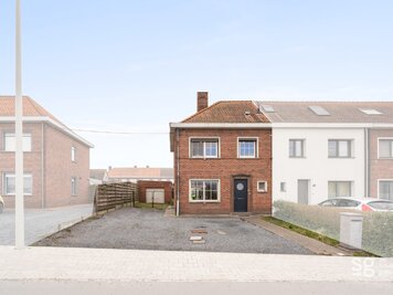 Af te werken woning net buiten centrum Deinze - 2