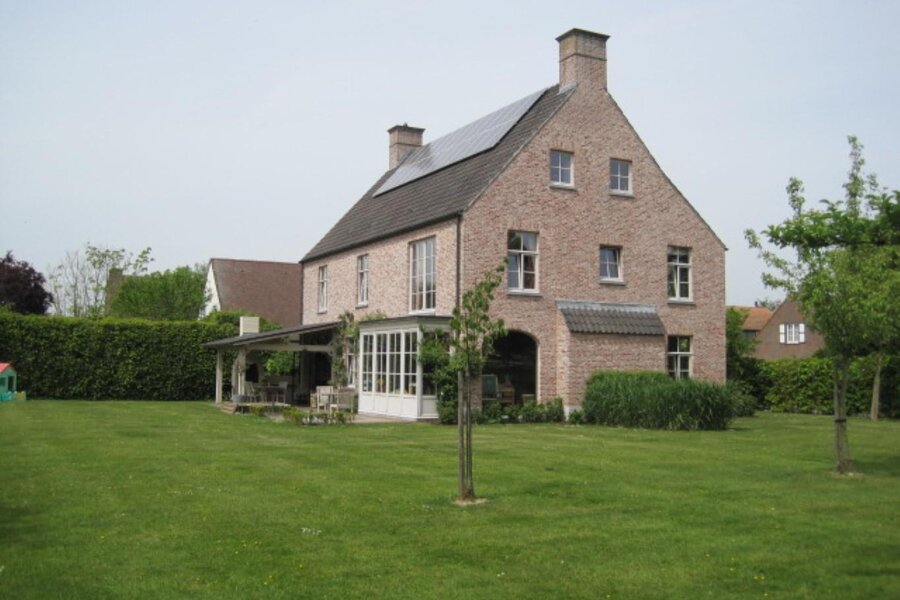 Ruime landelijke villa met zuidgerichte tuin