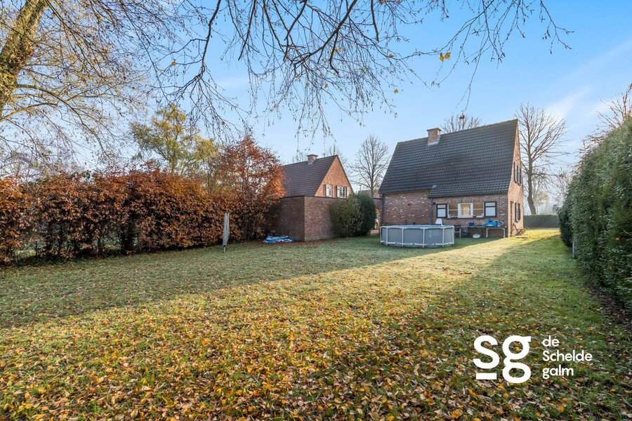 Op te frissen woning vlakbij Parkbos