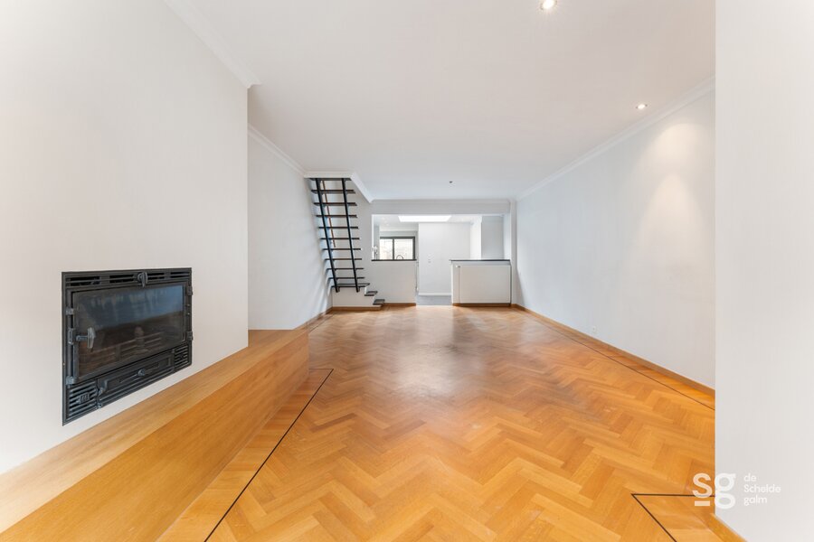 Instapklare rijwoning aan de rand van Gent