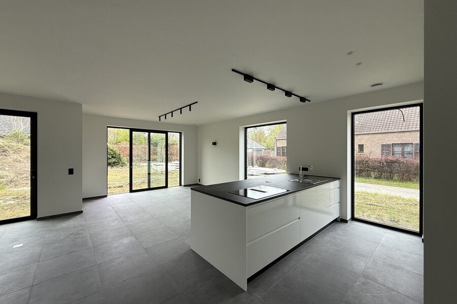 Halfopen nieuwbouwwoning te Sint-Denijs-Westrem