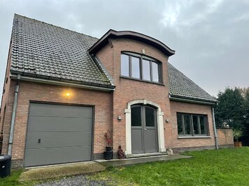 Ruime gezinswoning op centrale locatie te Drongen! - 1