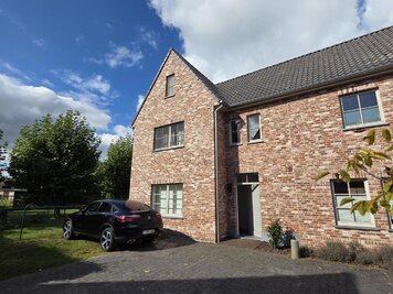 Ruime woning in rustige wijk centrum De Pinte - 2