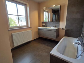 Ruime woning in rustige wijk centrum De Pinte - 9