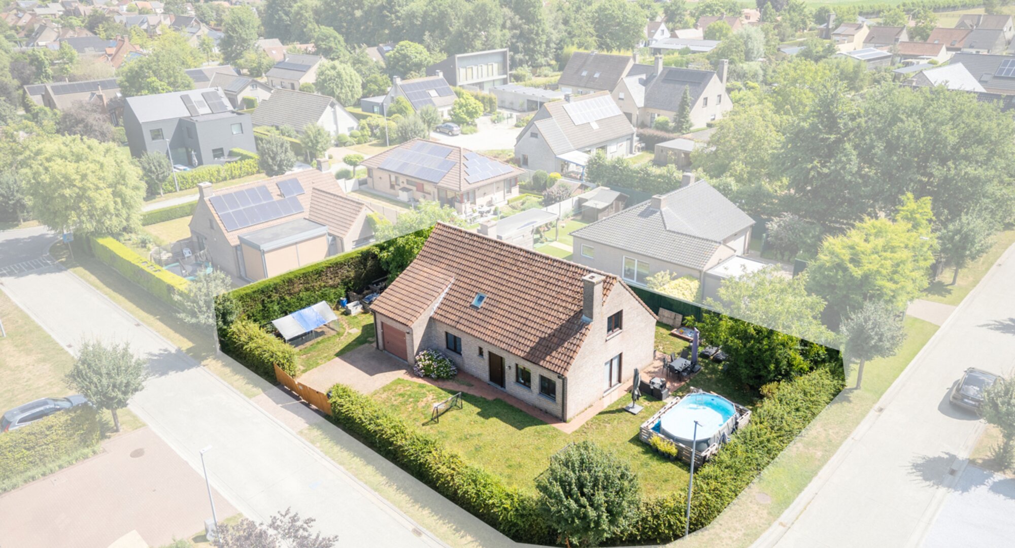 Rustig gelegen, verrassend ruime woning nabij het centrum van Nazareth