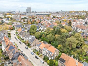 Ruime woning met tuin en garage op TOPLOCATIE - 1