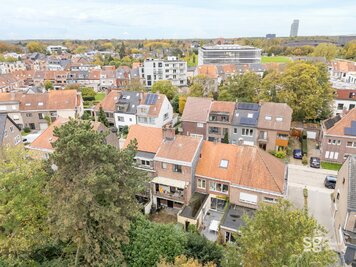 Ruime woning met tuin en garage op TOPLOCATIE - 5