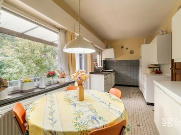 Ruime woning met tuin en garage op TOPLOCATIE - 13