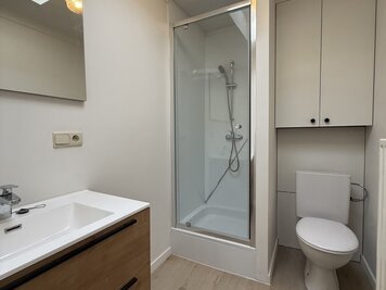 Recent gerenoveerd 1-slaapkamerappartement op toplocatie in Deinze - 9