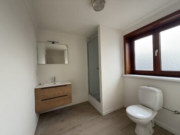 Recent gerenoveerde studio aan station in Deinze - 8