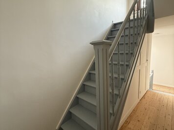 Recent gerenoveerde studio aan station in Deinze - 9