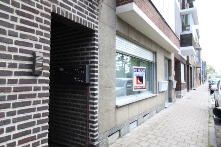 Gelijkvloers 1-slpk. appartement met zonnig tuintje