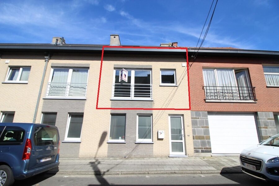 Gezellig appartement op 1ste verdiep met garage 