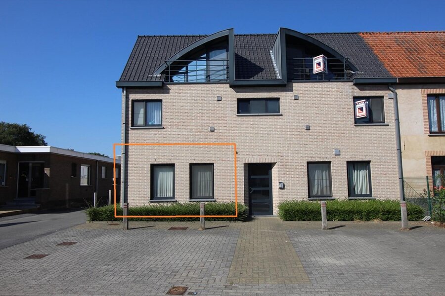 Instapklaar gelijkvloers appartement met mooi terras