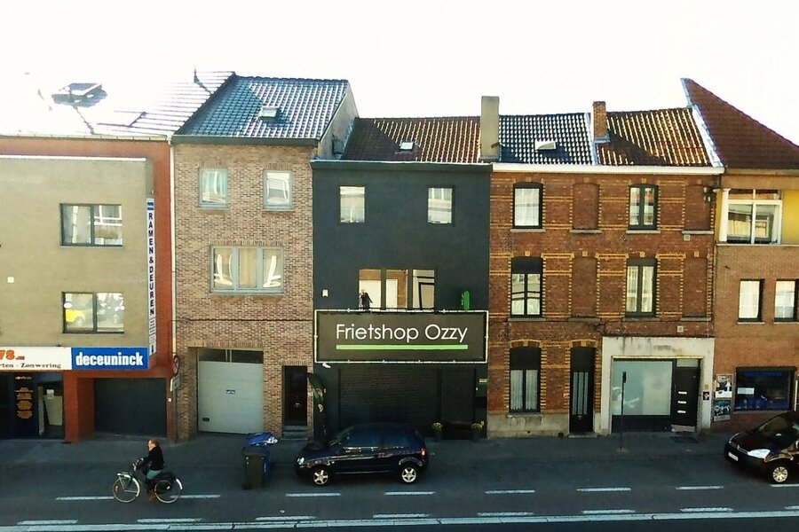 opbrengsteigendom / handelszaak te koop met woonst