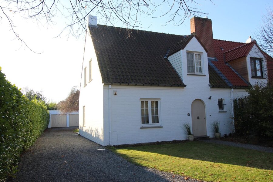 Nette woning met 3 slaapkamers in residentiële wijk