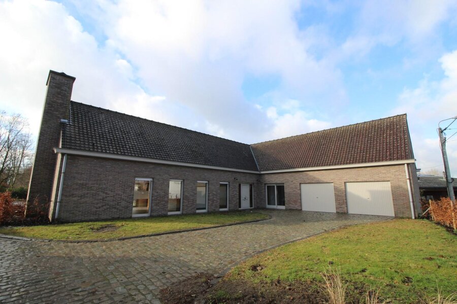 Landelijk gelegen laagbouwvilla met tuin