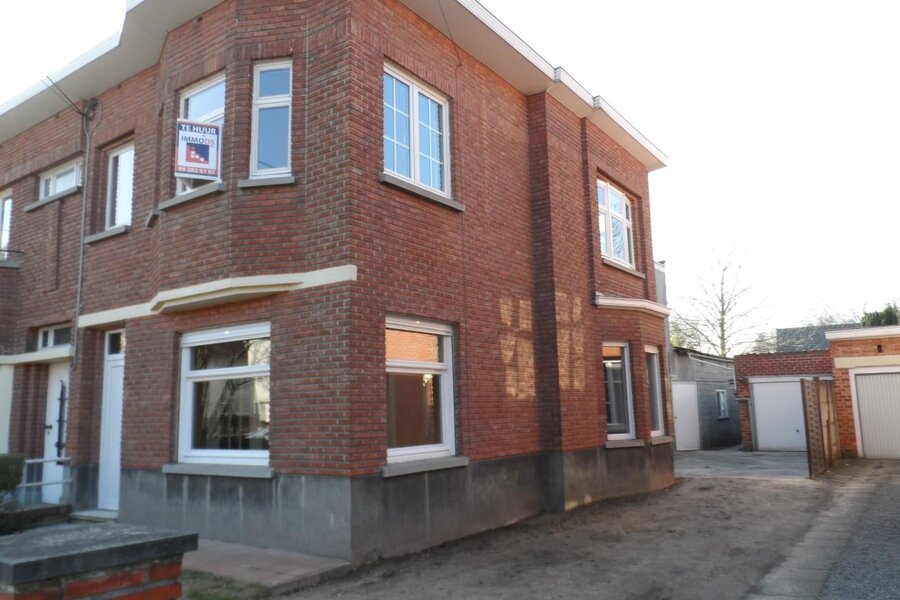 Centraal gelegen HOB met garage en tuin