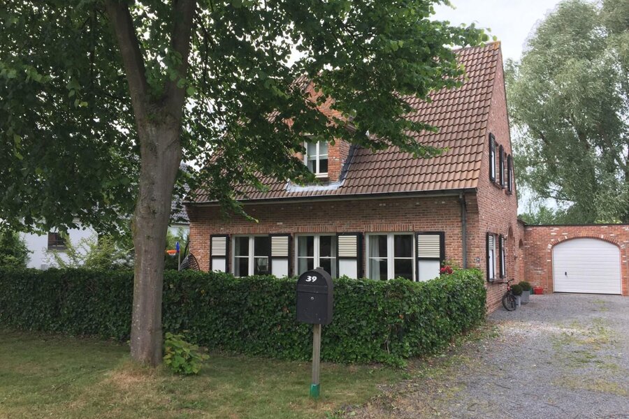 Alleenstaande woning met tuin en garage