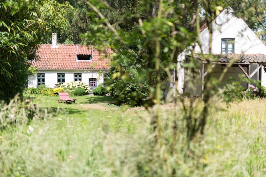 Charmante hoeve op idyllische locatie te Zingem