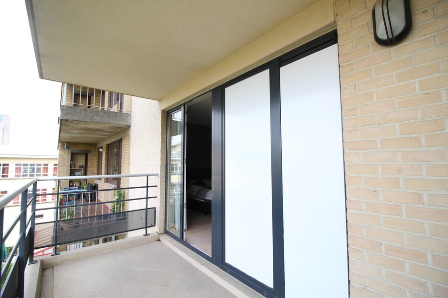 Ruim recent appartement nabij Sint-Pietersstation