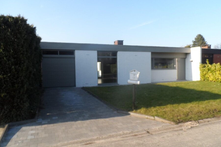 Gunstig gelegen bungalow  met tuin en garage