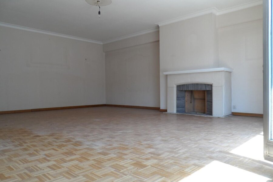 Centraal gelegen ruim appartement 2 slaapkamers 