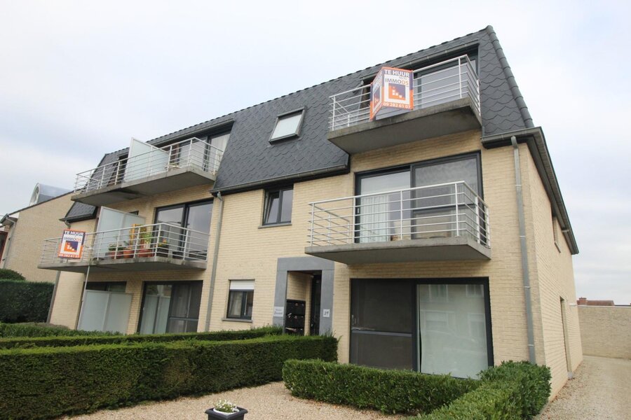 Ruim appartement met terras en garage 