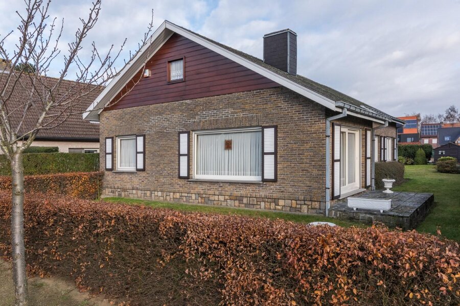 Centraal en rustig gelegen bungalow op zuidgericht perceel 