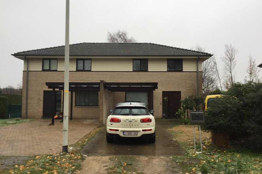 Ruime halfopen bebouwing ! 