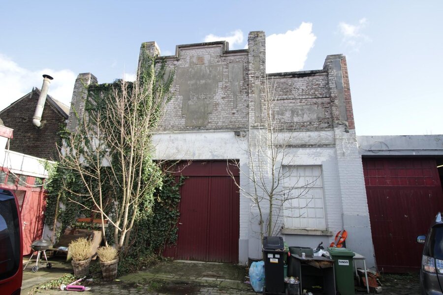 ruim magazijn nabij de Sterre.