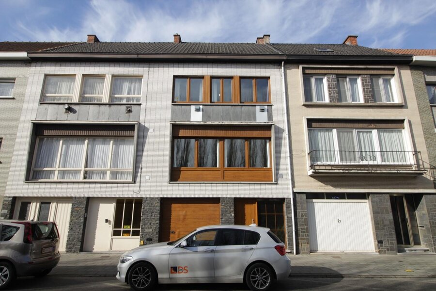 Instapklare bel-etage in centrum Zelzate