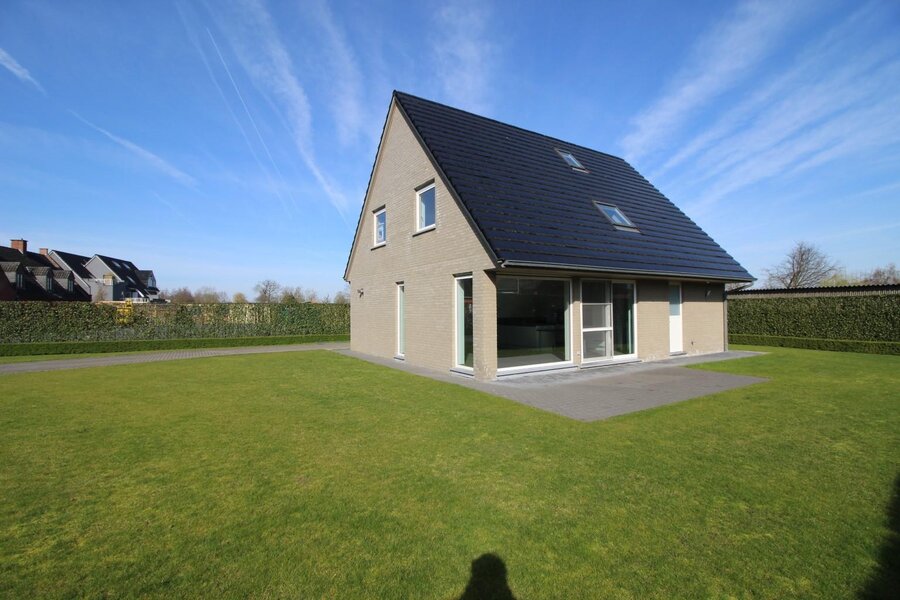 Nieuwbouwwoning, open bebouwing met tuin
