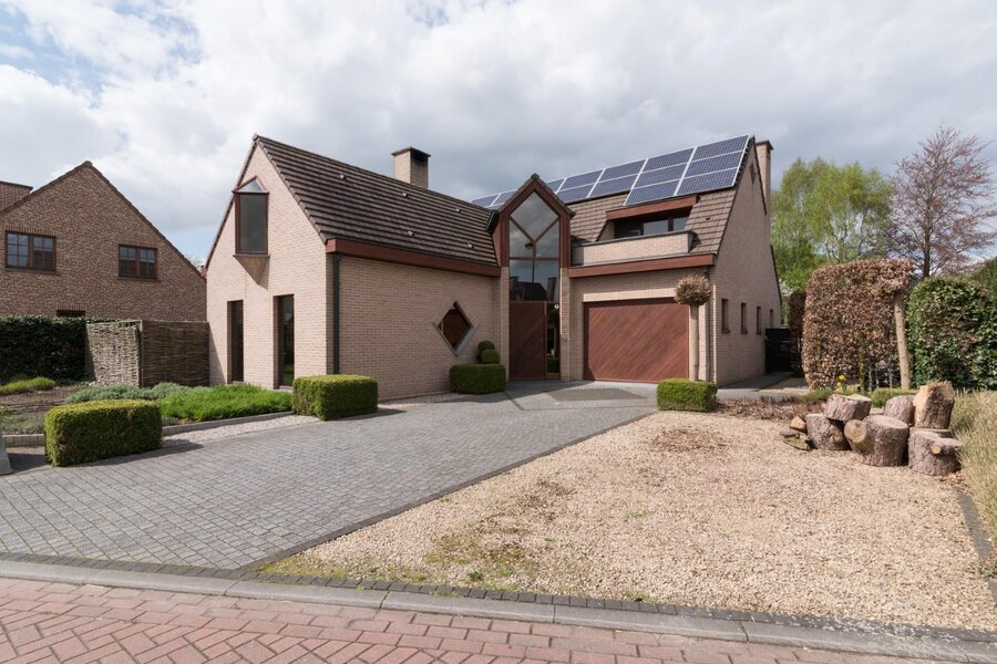 Energiezuinige villa met (zwem)vijver 