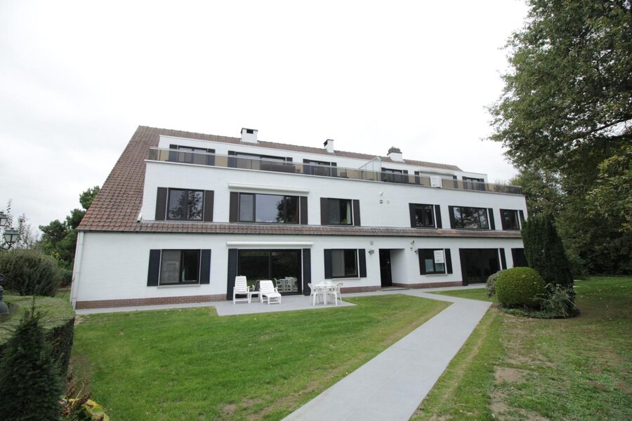 rustig gelegen appartement met ruime woonkamer