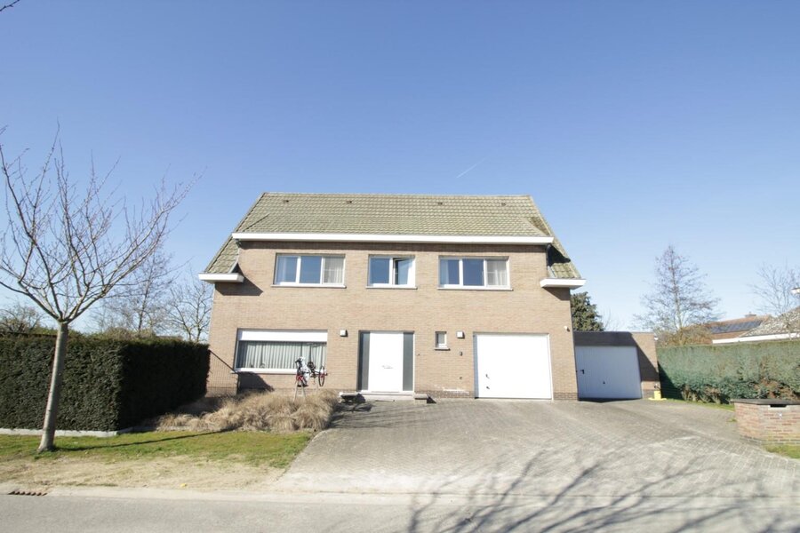 Ruime woning in een rustige wijk in De Pinte