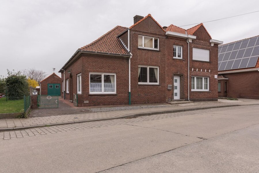 Te renoveren woning nabij station Drongen