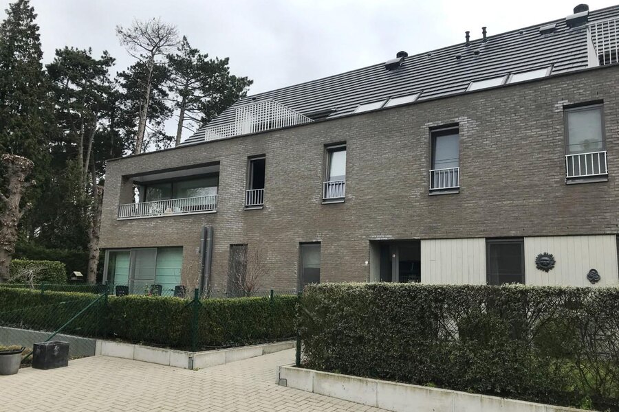 Ruim 2 slaapkamerappartement met garage