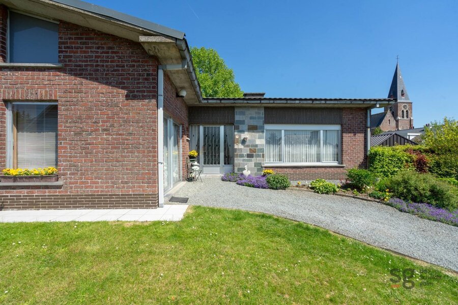 Lichtrijke bungalow aan de stadsrand van Zottegem