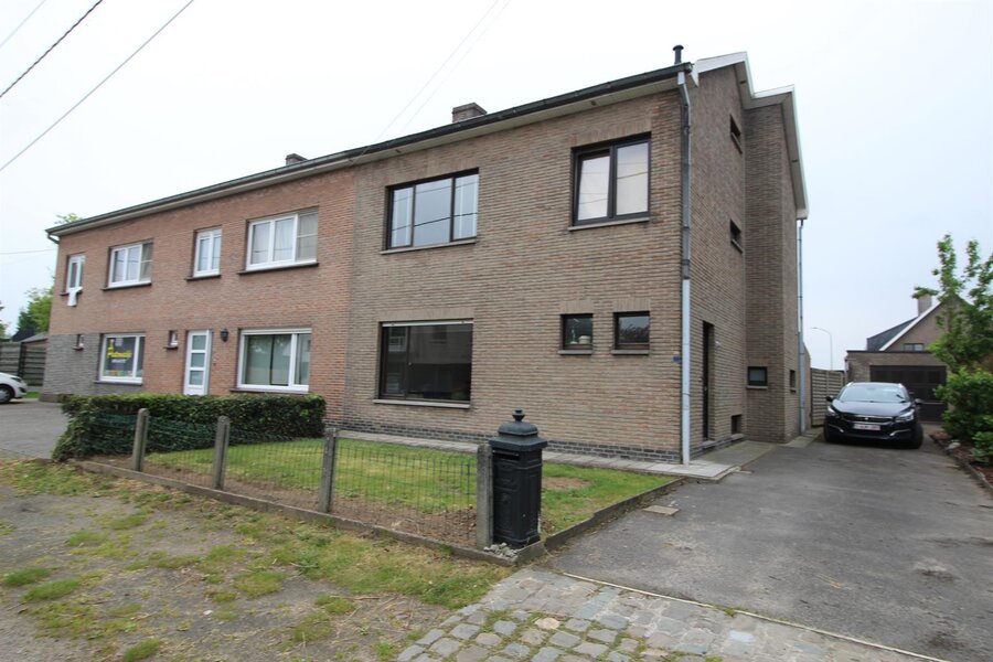 Woning op centrale locatie te De Pinte
