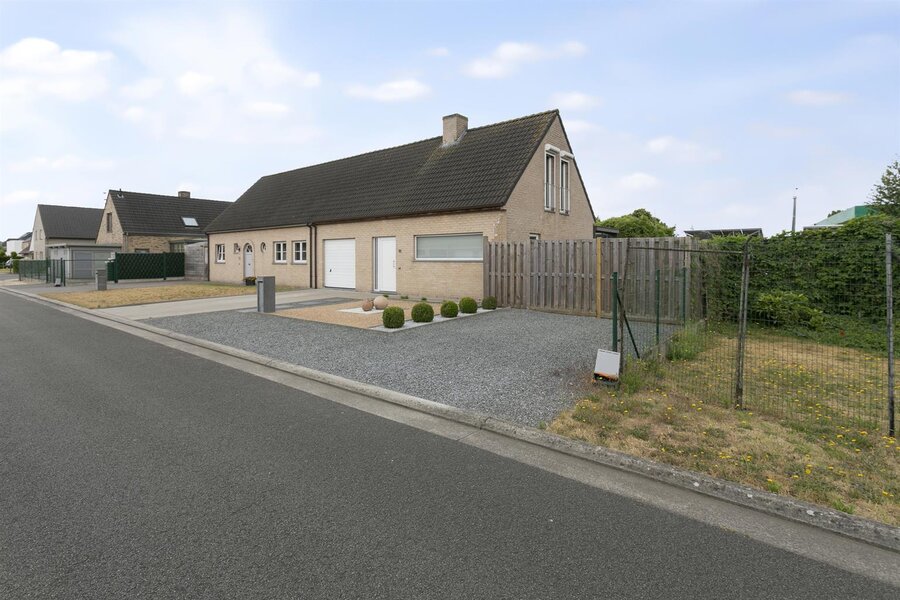 Instapklare woning in rustige woonwijk te Gavere!