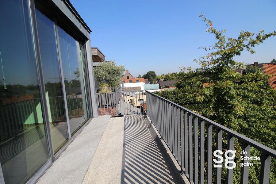 Uniek en lichtrijk appartement in centrum de Pinte