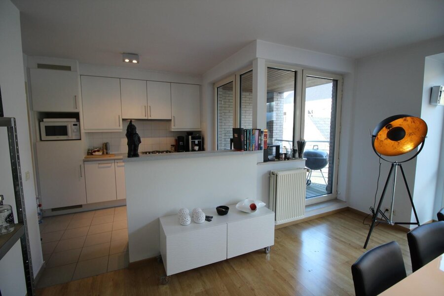 Lichtrijk, 2 slaapkamer appartement te Nazareth