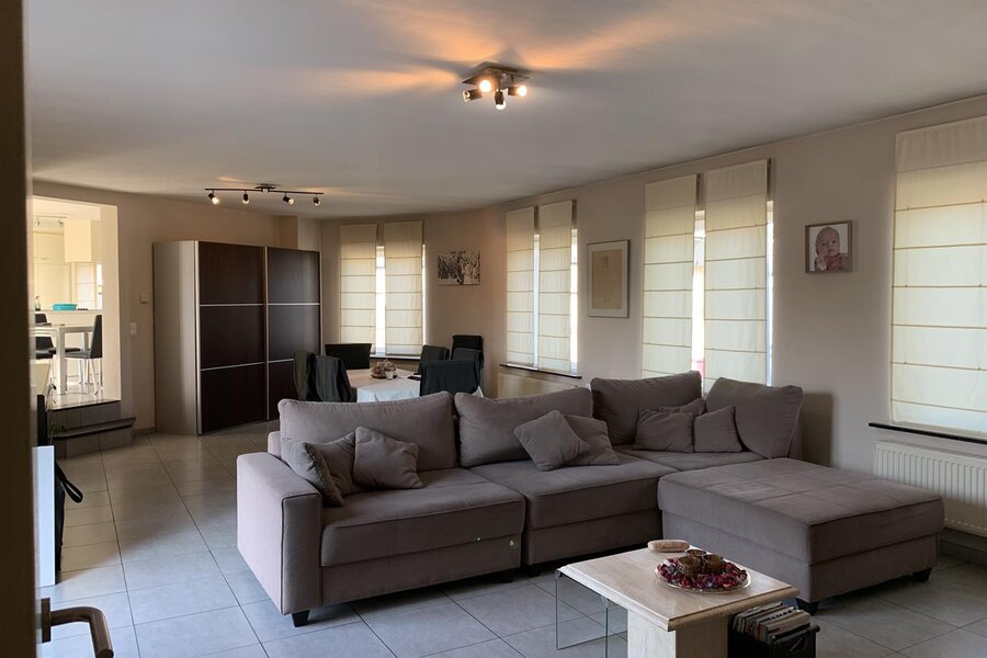 Centraal gelegen appartement met ruim terras!