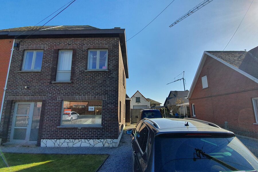ruime woning te Zevergem