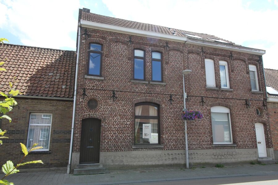 Sympathiek beluikhuisje met tuin in het centrum van De Pinte